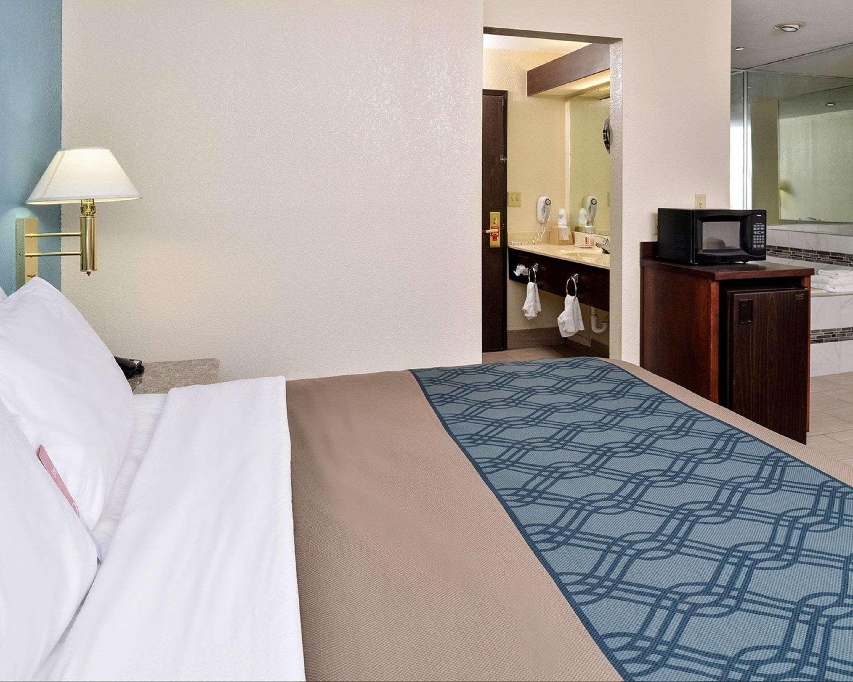 Econo Lodge Inn&Suites Shelbyville Esterno foto
