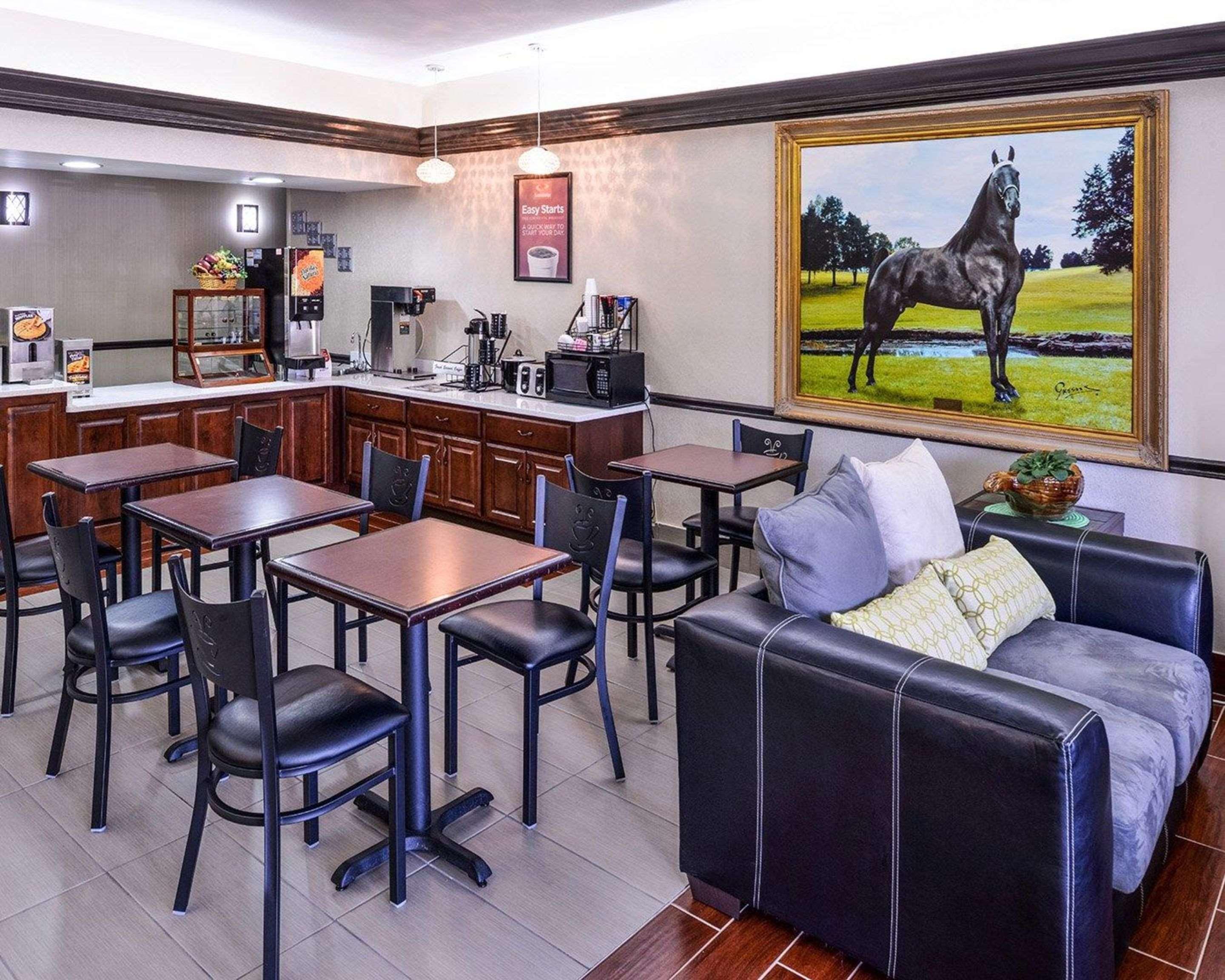 Econo Lodge Inn&Suites Shelbyville Esterno foto