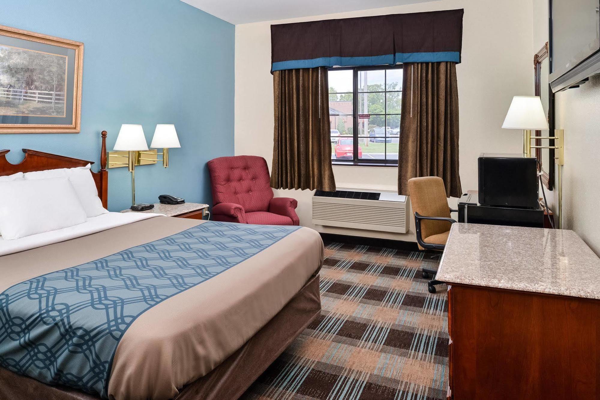 Econo Lodge Inn&Suites Shelbyville Esterno foto